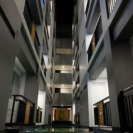Отель Wirton Seminyak Денпасар Экстерьер фото