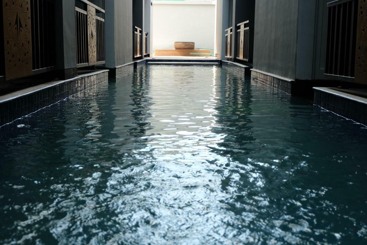 Отель Wirton Seminyak Денпасар Экстерьер фото